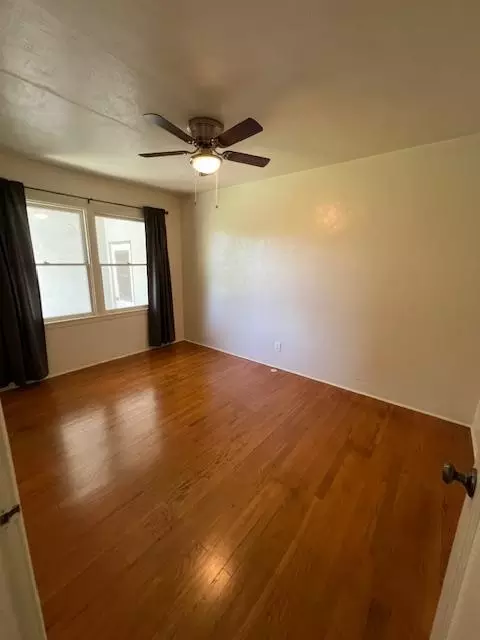 Bedroom - 1071 Laurel Ave, Gustine, CA 95322 photo 3 of 4