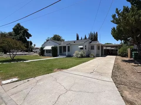 Exterior - 1071 Laurel Ave, Gustine, CA 95322 photo 3 of 10