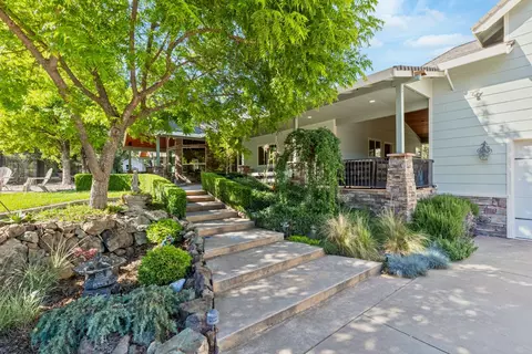 Exterior - 11318 Wolf Rd, Grass Valley, CA 95949 photo 2 of 29
