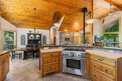 Kitchen - 11318 Wolf Rd, Grass Valley, CA 95949 photo 2 of 9