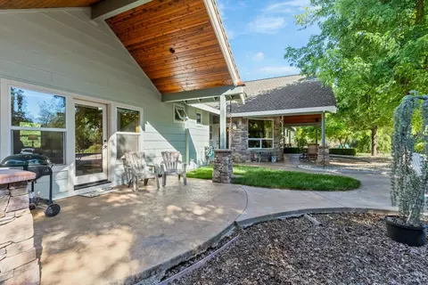 Exterior - 11318 Wolf Rd, Grass Valley, CA 95949 photo 12 of 29