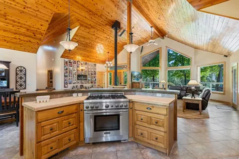 Kitchen - 11318 Wolf Rd, Grass Valley, CA 95949 photo 3 of 9