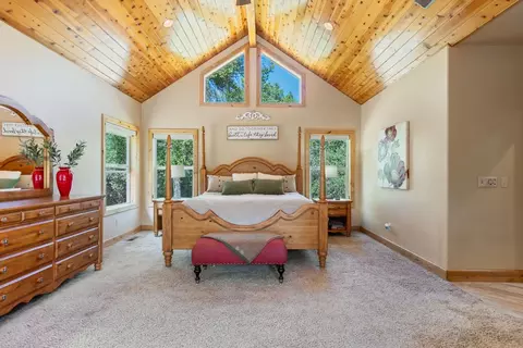 Bedroom - 11318 Wolf Rd, Grass Valley, CA 95949 photo 2 of 8