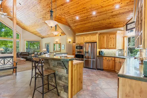 Kitchen - 11318 Wolf Rd, Grass Valley, CA 95949 photo 5 of 9