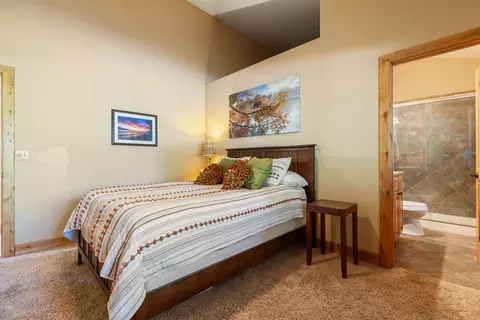 Bedroom - 11318 Wolf Rd, Grass Valley, CA 95949 photo 5 of 8