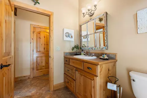 Bath - 11318 Wolf Rd, Grass Valley, CA 95949 photo 4 of 7
