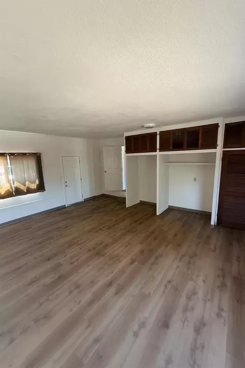 Living - 931 E North, Manteca, CA 95336 photo 6 of 6