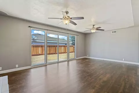 Living - 931 E North, Manteca, CA 95336 photo 3 of 6