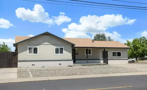 Exterior - 931 E North, Manteca, CA 95336 photo 2 of 7