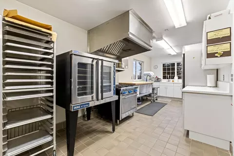 Kitchen - 5860 Shoo Fly Rd, Placerville, CA 95667 photo 5 of 10