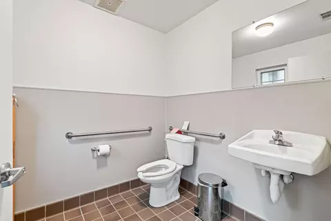 Bath - 5860 Shoo Fly Rd, Placerville, CA 95667 photo 2 of 2