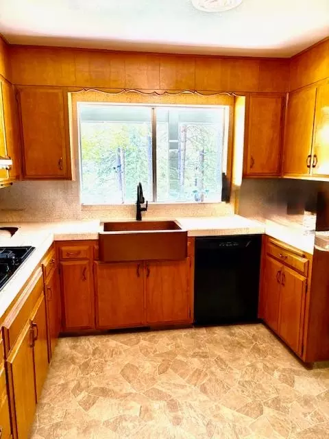 Kitchen - 5860 Shoo Fly Rd, Placerville, CA 95667 photo 10 of 10