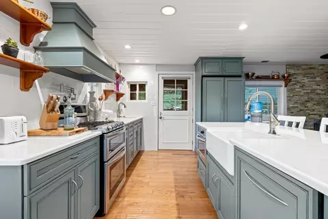 Kitchen - 5860 Shoo Fly Rd, Placerville, CA 95667 photo 3 of 10