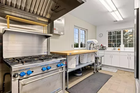 Kitchen - 5860 Shoo Fly Rd, Placerville, CA 95667 photo 6 of 10
