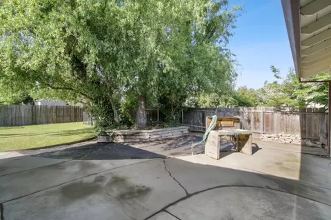 5211 Norcrest Ave, Carmichael, CA 95608 photo 14