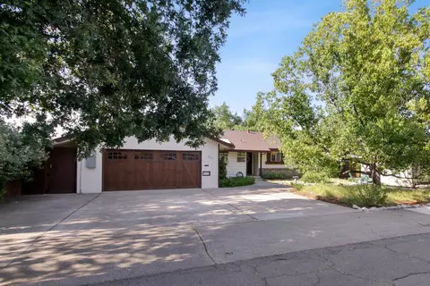 5211 Norcrest Ave, Carmichael, CA 95608 photo 2