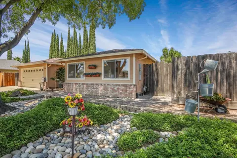 551 Ballico Dr, Tracy, CA 95376 photo 2