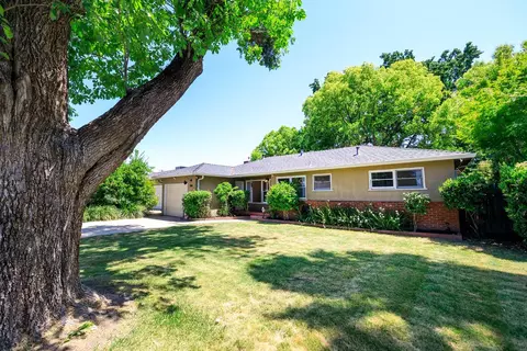 Exterior - 704 Edison Ave, Modesto, CA 95350 photo 4 of 17