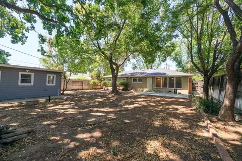 Exterior - 704 Edison Ave, Modesto, CA 95350 photo 13 of 17