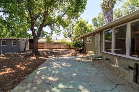 Exterior - 704 Edison Ave, Modesto, CA 95350 photo 8 of 17