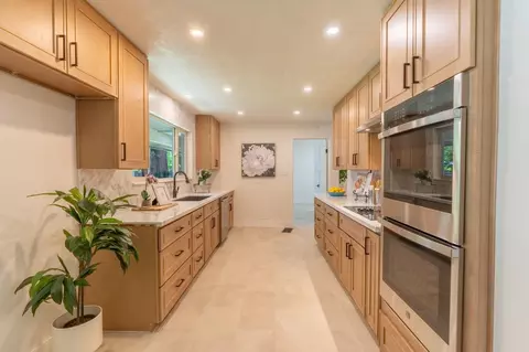 944 Brady Ave, Modesto, CA 95350 photo 12
