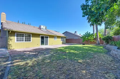 Exterior - 2830 Lincoln Blvd, Tracy, CA 95376 photo 5 of 8