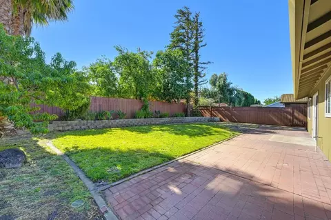 Exterior - 2830 Lincoln Blvd, Tracy, CA 95376 photo 6 of 8