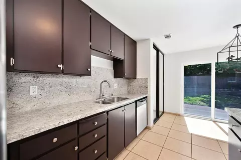 Kitchen - 2830 Lincoln Blvd, Tracy, CA 95376 photo 6 of 6