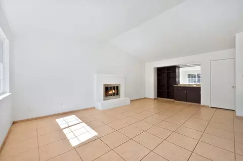 Living - 2830 Lincoln Blvd, Tracy, CA 95376 photo 2 of 6