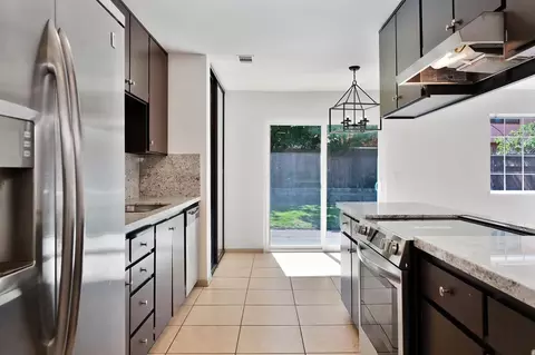 Kitchen - 2830 Lincoln Blvd, Tracy, CA 95376 photo 5 of 6