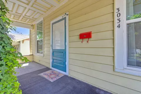 3034 9th Ave, Sacramento, CA 95817