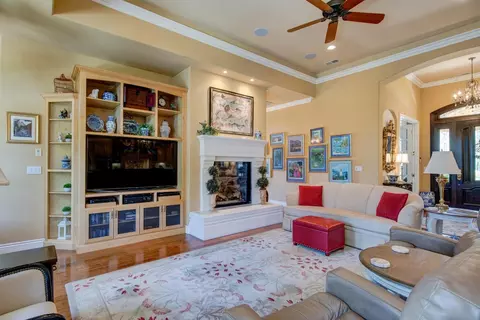 Living - 1371 Knolls Dr, Copperopolis, CA 95228 photo 3 of 5