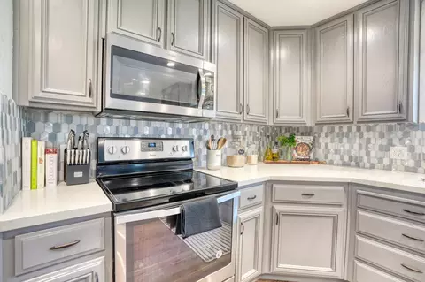 Kitchen - 1182 Eastburg Ct, Ripon, CA 95366 photo 3 of 5
