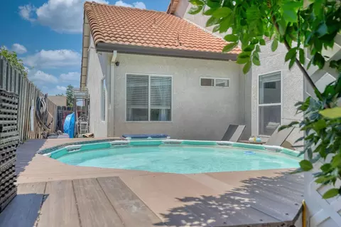 Exterior - 1182 Eastburg Ct, Ripon, CA 95366 photo 17 of 19