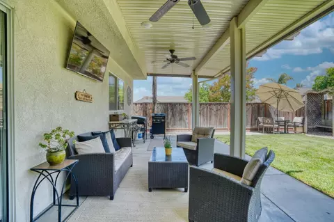 Exterior - 1182 Eastburg Ct, Ripon, CA 95366 photo 8 of 19
