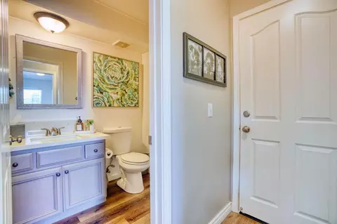 Entry Way - 1182 Eastburg Ct, Ripon, CA 95366 photo 10 of 11
