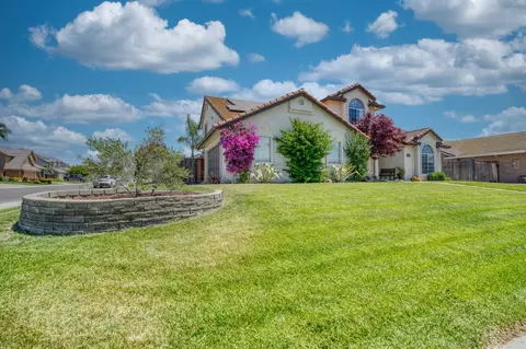 Exterior - 1182 Eastburg Ct, Ripon, CA 95366 photo 2 of 19