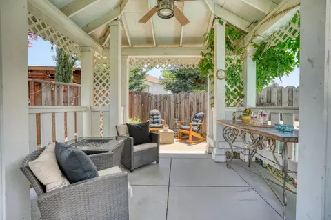 Exterior - 1182 Eastburg Ct, Ripon, CA 95366 photo 12 of 19