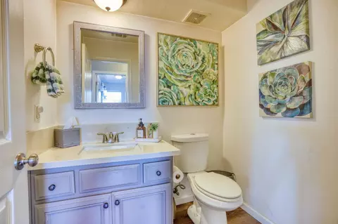 Bath - 1182 Eastburg Ct, Ripon, CA 95366 photo 6 of 8