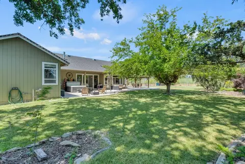Exterior - 8731 Dillard Rd, Wilton, CA 95693 photo 8 of 18
