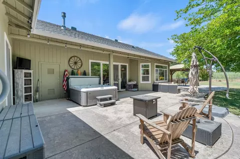 Exterior - 8731 Dillard Rd, Wilton, CA 95693 photo 6 of 18