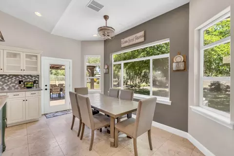 Dining - 8731 Dillard Rd, Wilton, CA 95693 photo 2 of 2