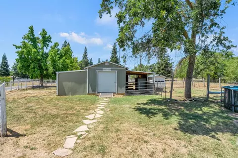 Exterior - 8731 Dillard Rd, Wilton, CA 95693 photo 14 of 18