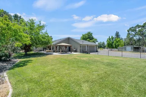 Exterior - 8731 Dillard Rd, Wilton, CA 95693 photo 9 of 18