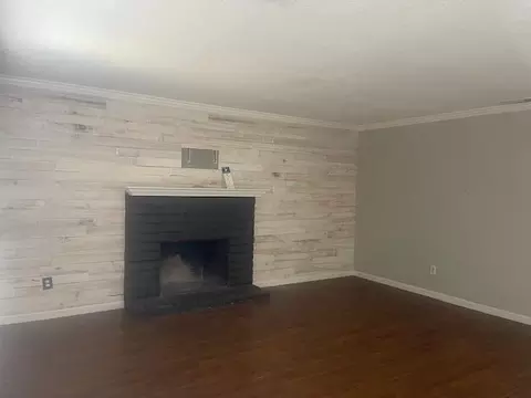 Living - 320 Lannis Ct, Ripon, CA 95366 photo 1 of 3