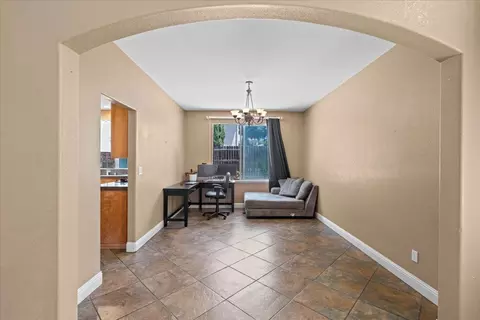Entry Way - 4108 Mercer Dr, Modesto, CA 95356 photo 5 of 9