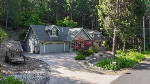 12991 Sadie D Dr, Nevada City, CA 95959