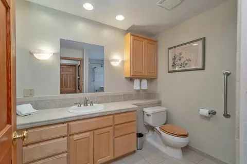 Bath - 2399 Kingsgate Rd, Placerville, CA 95667 photo 1 of 5