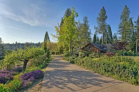 Exterior - 2399 Kingsgate Rd, Placerville, CA 95667 photo 4 of 41