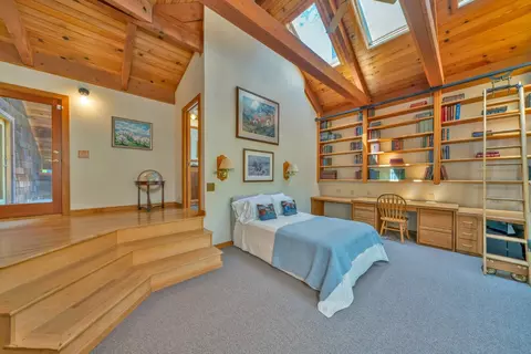Bedroom - 2399 Kingsgate Rd, Placerville, CA 95667 photo 9 of 11